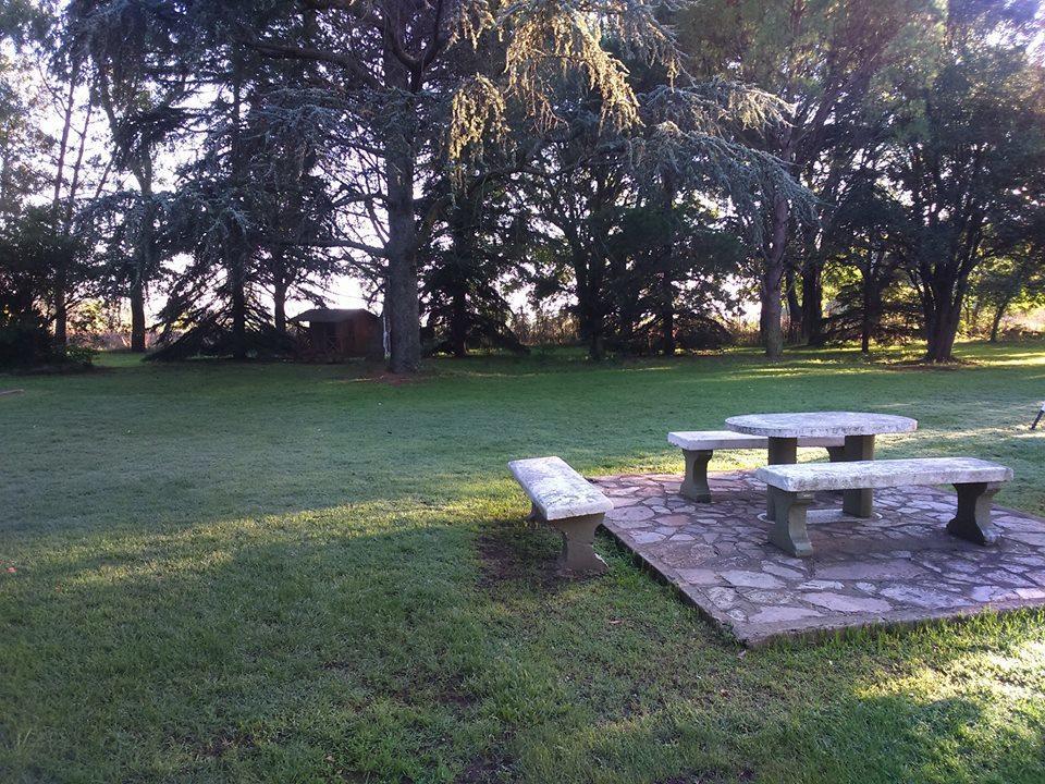 Hôtel Estancia Loma Pampa à Azul Extérieur photo